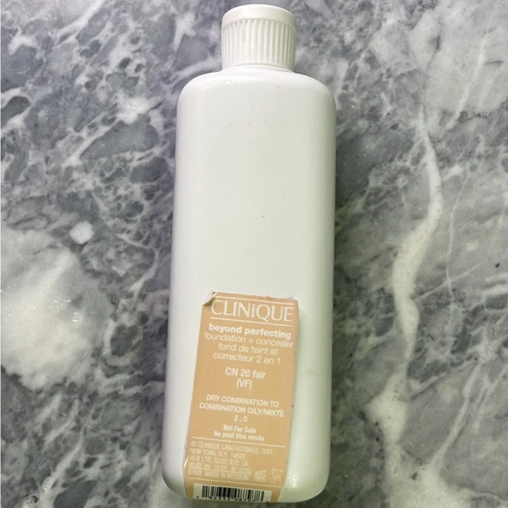 New Clinique Beyond Perfecting‎ Foundation Fair